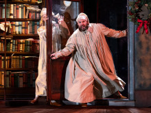 Christmas Carol Goes Wrong