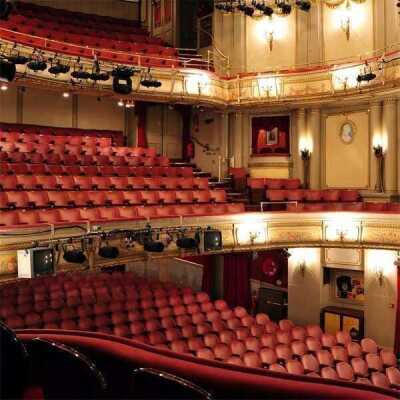 Noel Coward Theatre